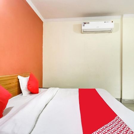 Oyo Hotel R K Residency Gurgaon Exterior foto
