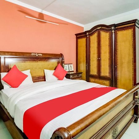 Oyo Hotel R K Residency Gurgaon Exterior foto