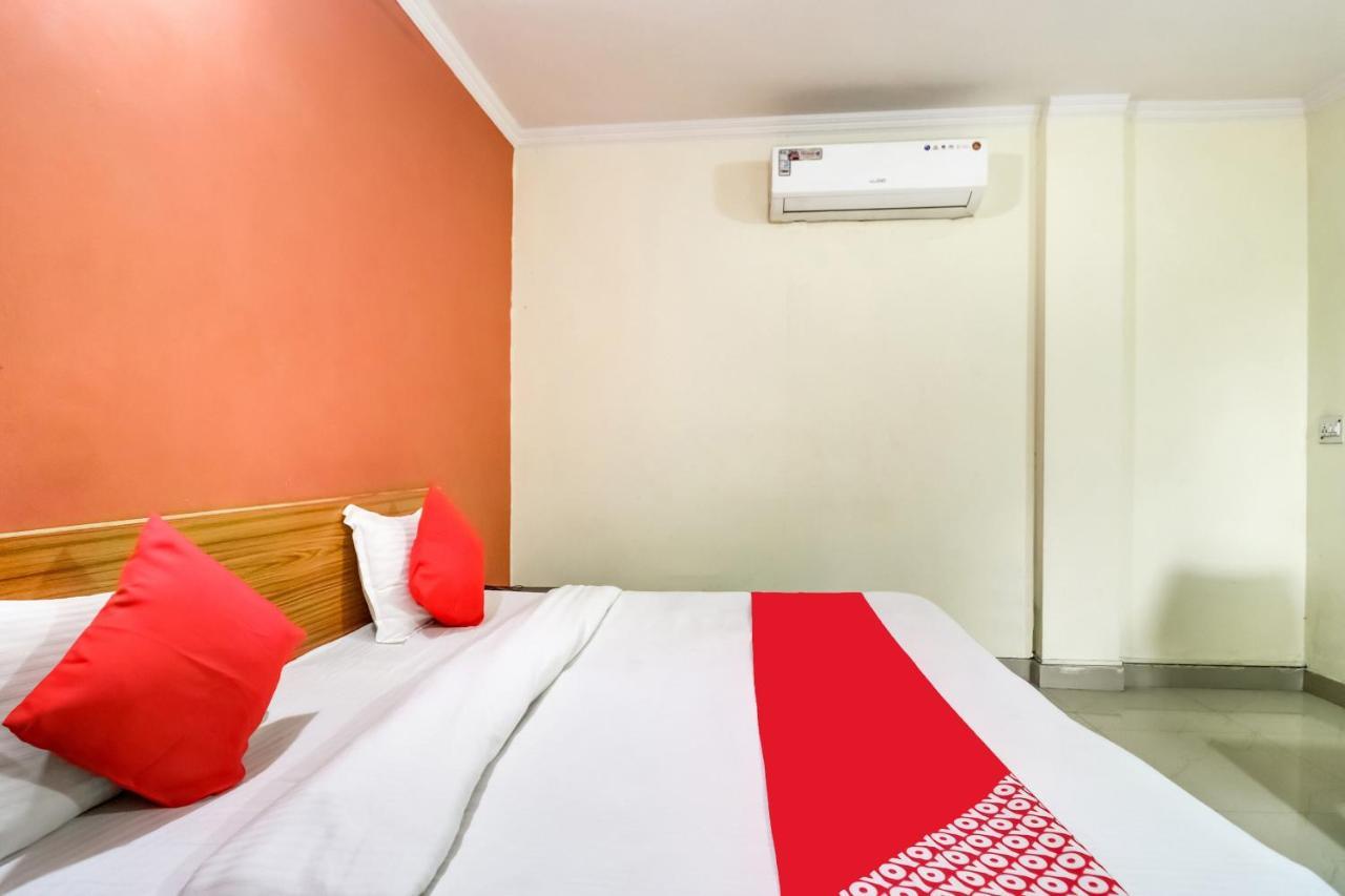 Oyo Hotel R K Residency Gurgaon Exterior foto