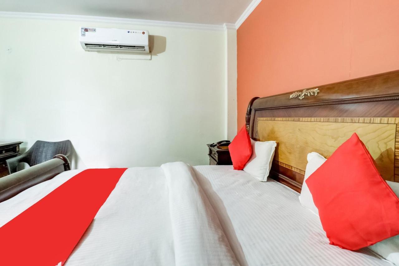 Oyo Hotel R K Residency Gurgaon Exterior foto