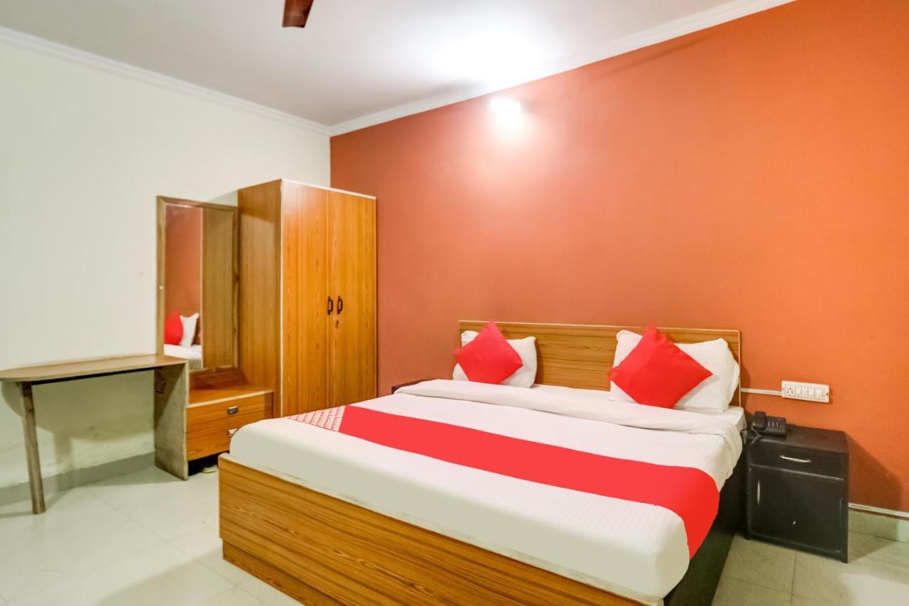Oyo Hotel R K Residency Gurgaon Exterior foto