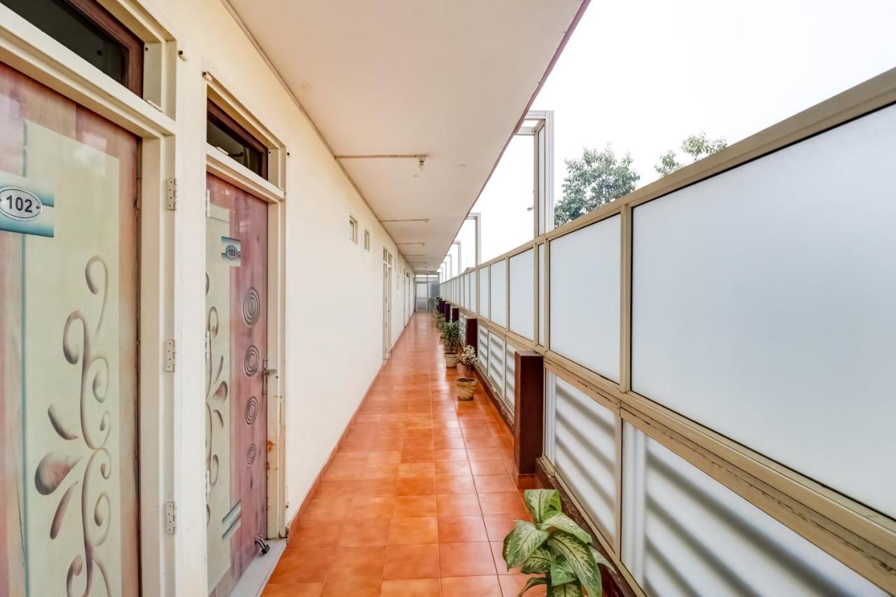 Oyo Hotel R K Residency Gurgaon Exterior foto